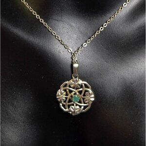 NV 925 Sterling Silver Celtic Clover Knot Pendant Necklace w/ Green Emerald Gem